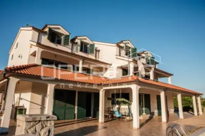 Haus in Cista Provo, 2.200 m² Garten und touristisches Potenzial - 3