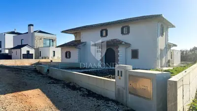 Vila 174 m², Poreč - bazen i rustikalni stil - 5