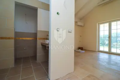 Vila 174 m², Poreč - bazen i rustikalni stil - 12