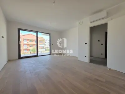 Hochwertige Wohnung im ersten Stock eines Neubaus in Umag