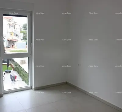 Geräumige 5-Zimmer-Wohnung mit einer Fläche von 150 m², Poreč - 2