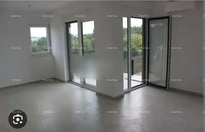 Geräumige 5-Zimmer-Wohnung mit einer Fläche von 150 m², Poreč