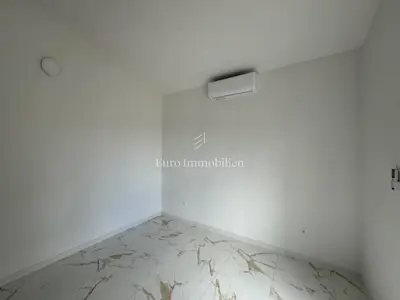 Renovirana kuća u blizini Labina - 8