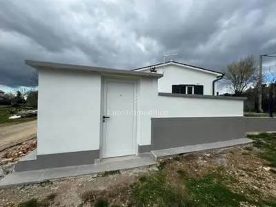 Renovirana kuća u blizini Labina - 14