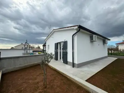 Renovirana kuća u blizini Labina - 12