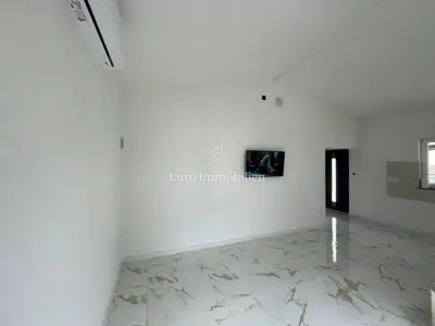 Renovirana kuća u blizini Labina - 4