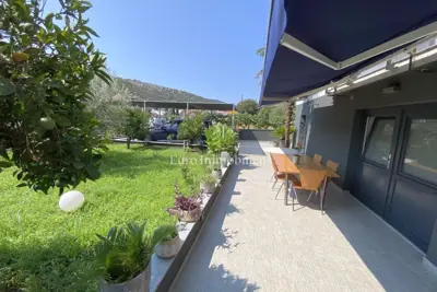 Kuća u Marini, 4 etaže i 3 stana - 4