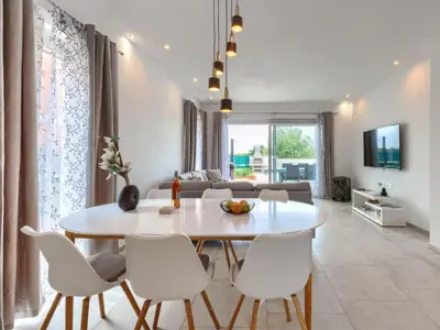 Kuća 154 m², Vodnjan - moderna prizemnica s bazenom - 8