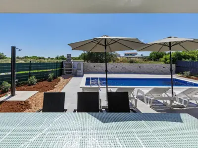 Kuća 154 m², Vodnjan - moderna prizemnica s bazenom - 4