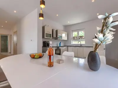 Kuća 154 m², Vodnjan - moderna prizemnica s bazenom - 13