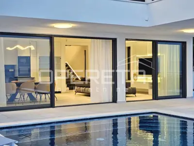 Villa 320 m², Podstrana - Meerblick und Pool - 8