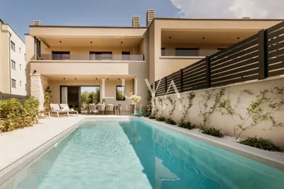 Istria, Poreč, modern house with heated pool, net area 127 m² - 2