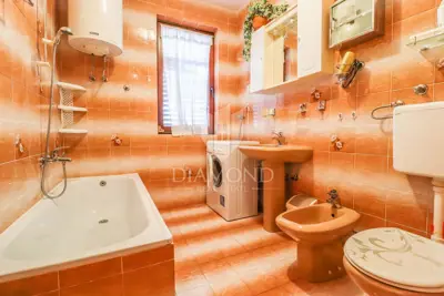 House 268 m², Rovinj center - 3 residential units - 14