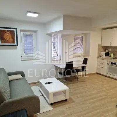 Apartment 64 m², Maksimir - newly renovated and furnished