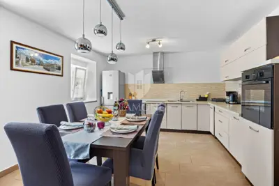 Kuća 131 m², Svetvinčenat - mirna okolica i priroda - 7