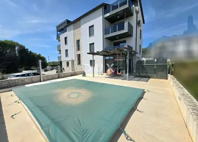 Stan 90,6 m², Medulin - 2 sobe, okućnica i bazen - 2