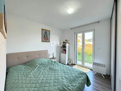 Stan 90,6 m², Medulin - 2 sobe, okućnica i bazen - 7