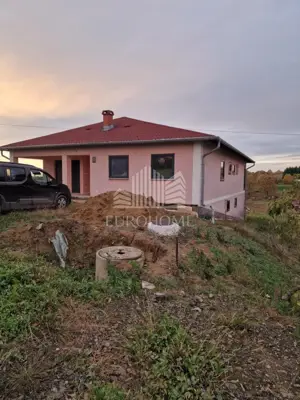 Haus 350 m², Križ - Wohn- und Geschäftsgebäude, zwei Garagen - 2