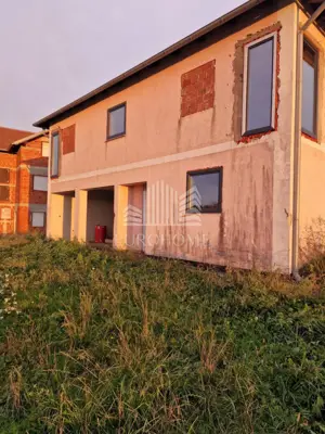 Haus 350 m², Križ - Wohn- und Geschäftsgebäude, zwei Garagen - 6