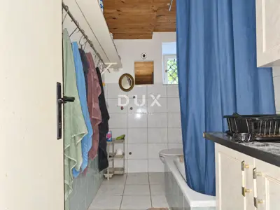 Steinhaus 60 m², Kornić - Garten und Garage - 16