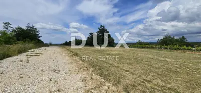 Baugrundstück 2.160 m², Žminj - Blick auf Učka - 4