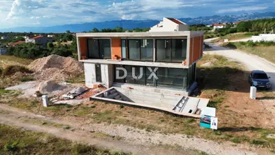 Villa 191,6 m², Vrsi - 3 Schlafzimmer, Sauna und Pool - 3