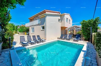 Kuća 260 m², Ližnjan - bazen i mediteranski vrt