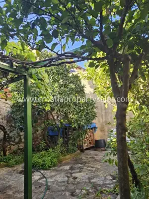 Stone house 216 m², Hvar island, garden and second row from the sea - 2