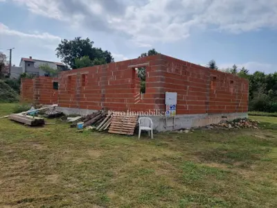 Kuća 195 m², Labin - prizemnica s bazenom - 7