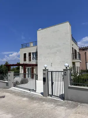 Vila 188 m², Splitska na Braču, 200 m od mora i pogled na more - 3