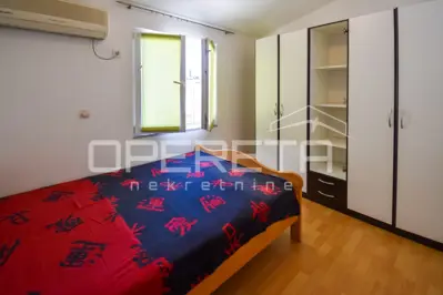Kuća u nizu u staroj jezgri, Kaštel Lukšić, 90 m² - 13