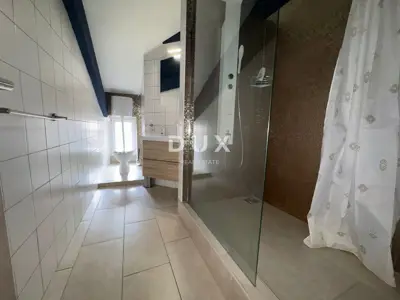 Wohnung 74 m², Rijeka Centar - 2 Zimmer + Wohnzimmer, modern eingerichtet - 9
