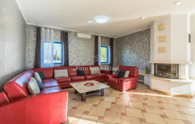 Kuća 319 m², Višnjan - bazen i uređena okućnica - 14