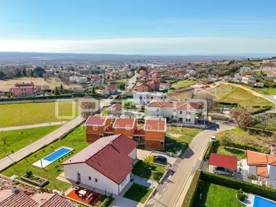 House for sale in Kaštelir, 186 m² - 18