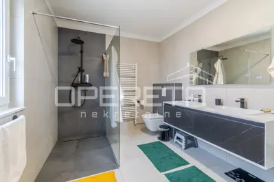 House for sale in Kaštelir, 186 m² - 9