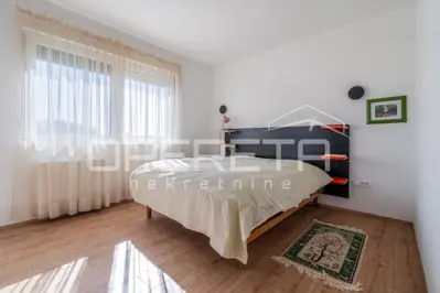 House for sale in Kaštelir, 186 m² - 10