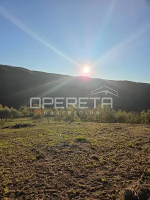 Građevinsko zemljište 1.965 m², Motovun - panoramski pogled - 10