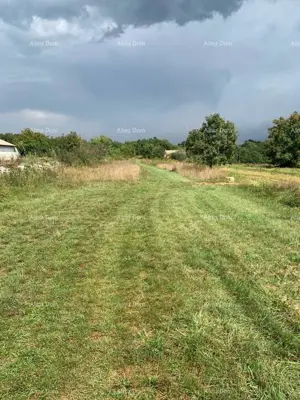 Građevinsko zemljište 520 m², Svetvinčenat, udio u putu