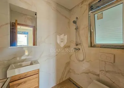 Umag! Wohnung im 1. Stock mit Dachterrasse und Meerblick! - 15