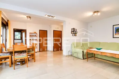 Apartment for rent in Remete, 120 m² - 2