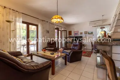 Haus, Brač, 164 m², 785 000 € - 10