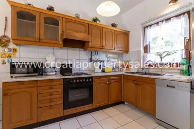 Haus, Brač, 164 m², 785 000 € - 9