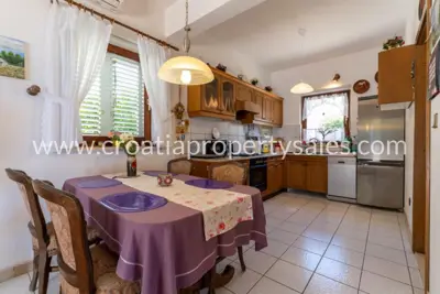 Haus, Brač, 164 m², 785 000 € - 8