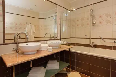 Luksuzna villa na top lokaciji s prekrasnim pogledom na more - 10