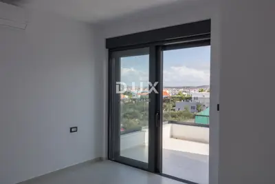 Penthouse 103.9 m², Murter - sea view and 2 terraces - 8