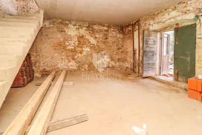 Kuća 331 m², Rovinj okolica - mirna ulica - 13