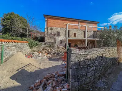 Kuća 331 m², Rovinj okolica - mirna ulica - 7
