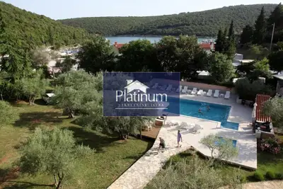 Hotel 1,700 m², Marčana - first row to the sea - 2