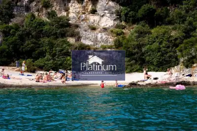 Hotel 1,700 m², Marčana - first row to the sea - 10