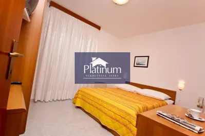Hotel 1,700 m², Marčana - first row to the sea - 12